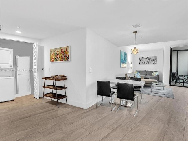 Photo - 121 NE 34th St Unit 3114