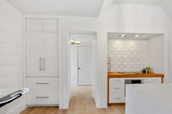 Photo - 506 Argonne Dr NW