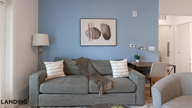 Building Photo - 4355 Tapestry Headwaters Dr Unit 4320-306