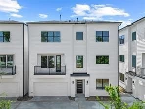 Building Photo - 2510 Gray St