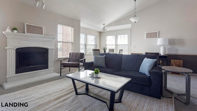 Building Photo - 2700 N 7th St Unit 631