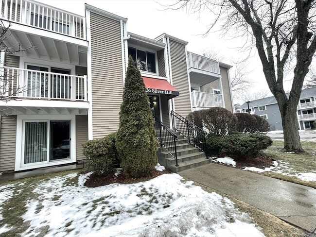 Photo - 36 Silver Hill Ln Unit 18