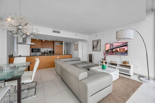 Building Photo - 485 Brickell Ave Unit SI ID1522104P