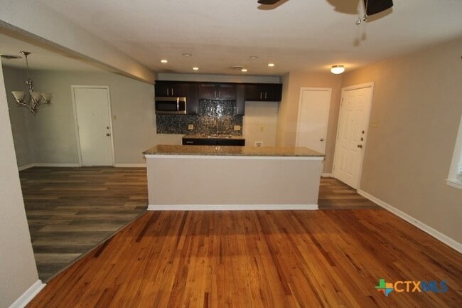 Photo - 802 S 15th St