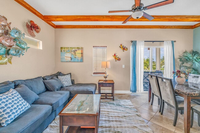 Building Photo - 12400 Overseas Hwy Unit ID1269391P