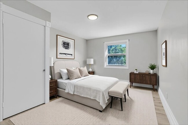 Photo - 1229 McKee Rd