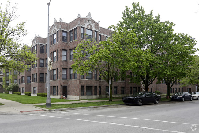 Primary Photo - 1101 E. Hyde Park Boulevard