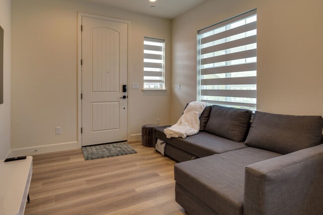 Photo - 3023 Neil Jerome Dr Unit SI FL2-ID1545980P