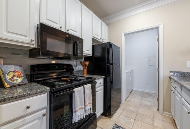 Photo - Easton Commons Apartments and Townhomes