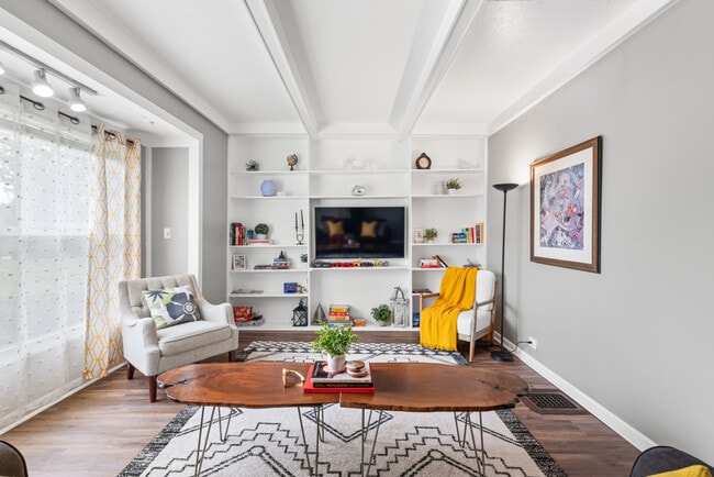 Photo - 3175 Rocky River Dr Unit ID1061045P