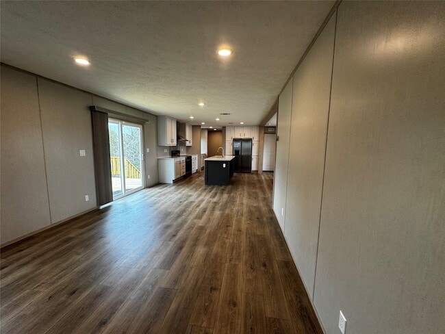 Photo - 191 Holly Pond