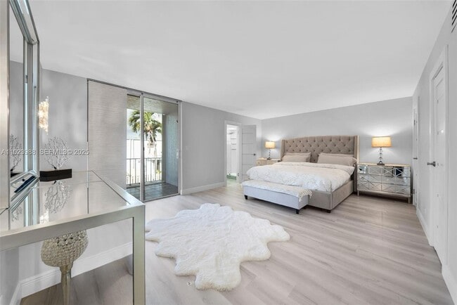 Building Photo - 707 NE 27th Ave