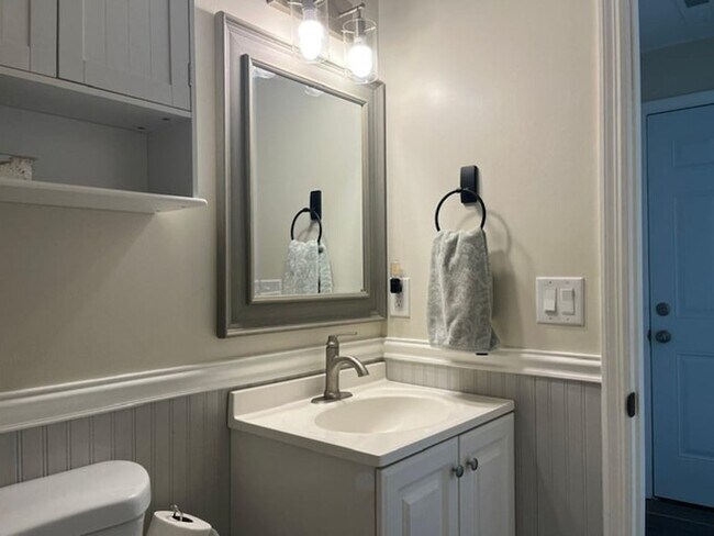 Photo - 1880 Colony Dr Unit 10E