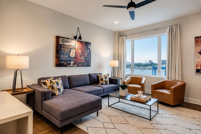 Building Photo - 2910 Felicia St Unit SI FL4-ID1051696P