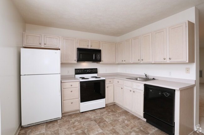 Kitchen - Forest Heights Apartments