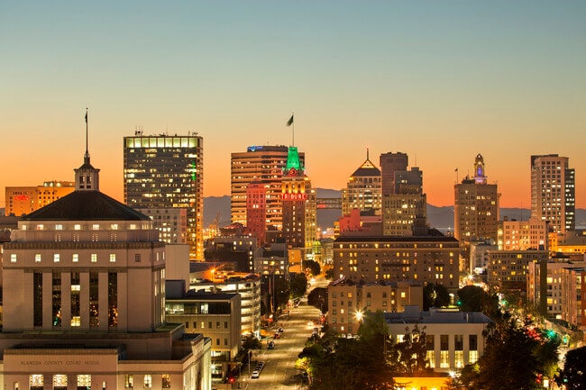 Photo - 1200 Lakeshore