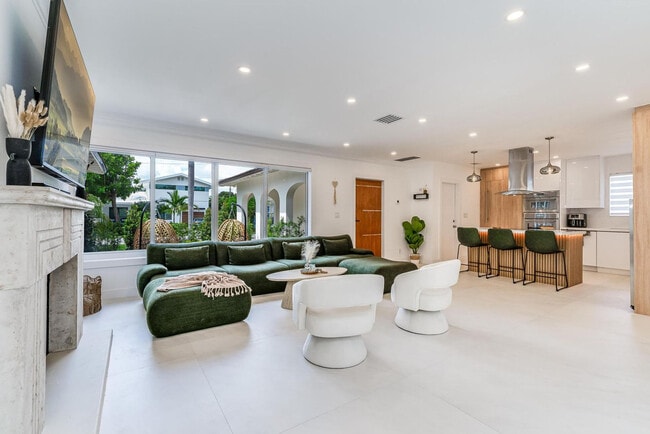 Building Photo - 616 NE 16th Terrace Unit SI FL1-ID1475652P