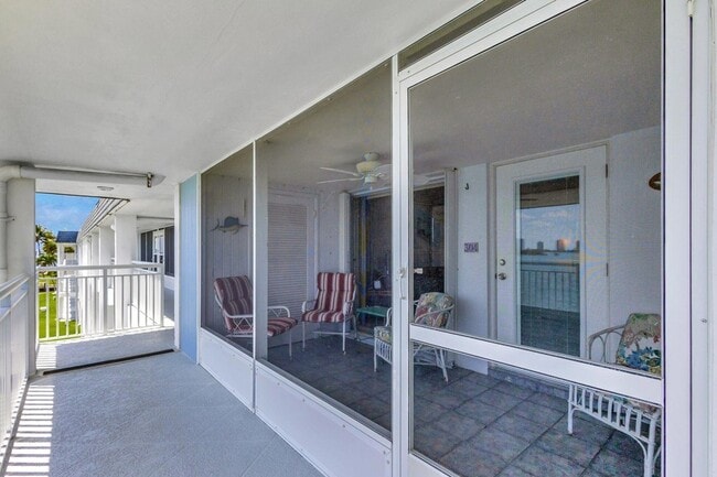 Photo - 100 Shore Ct Unit 304