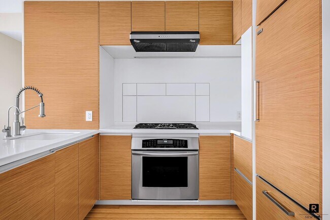 Photo - 2 River Ter. Unit 8-M