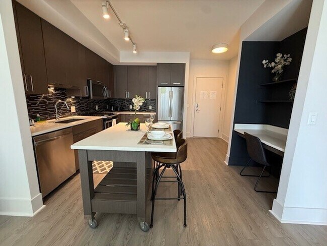 Photo - 95 8th St NW Unit SI ID1604352P