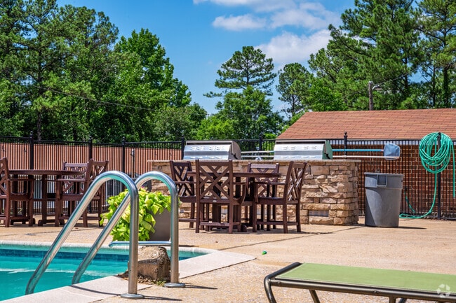 Grilling station - Mountain Woods Apartments