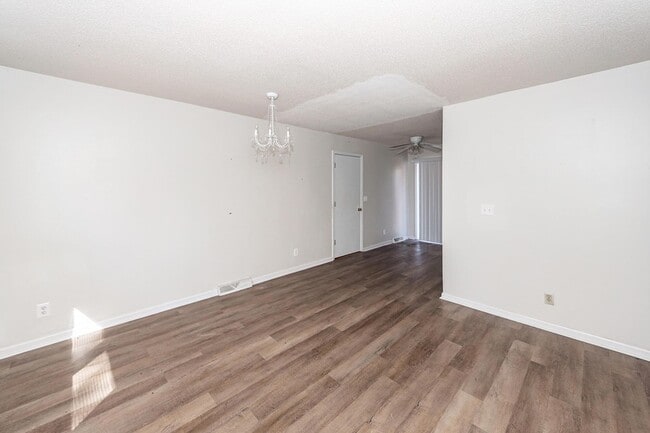 Photo - 444 Academy Rd