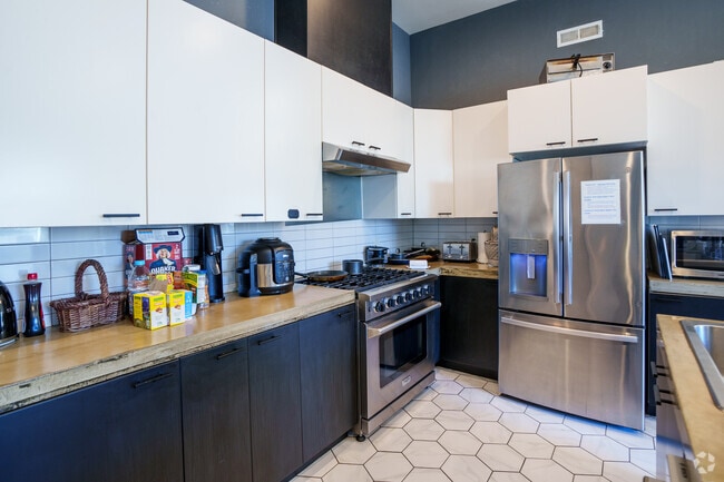 Living Room - 19 Cottage Avenue