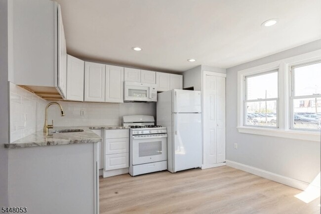 Photo - 12 Alva St Unit 2