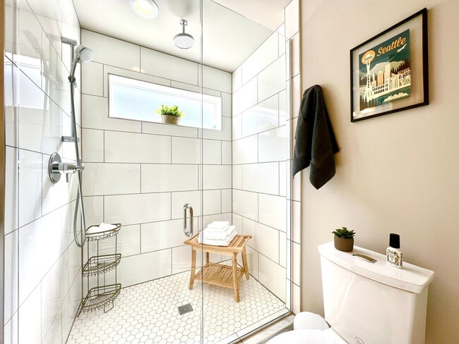 Photo - 700 Broadway E Unit SI ID1035934P