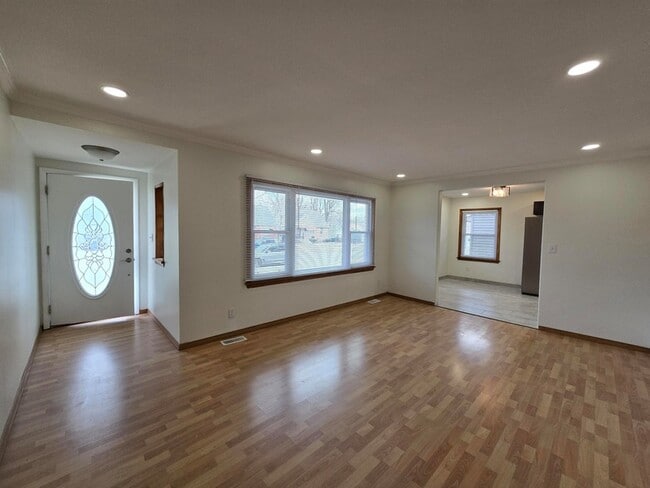 Photo - 7230 Beech Ave