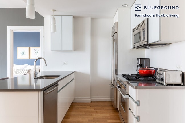 Photo - 550 W 54th St Unit FL28-ID469