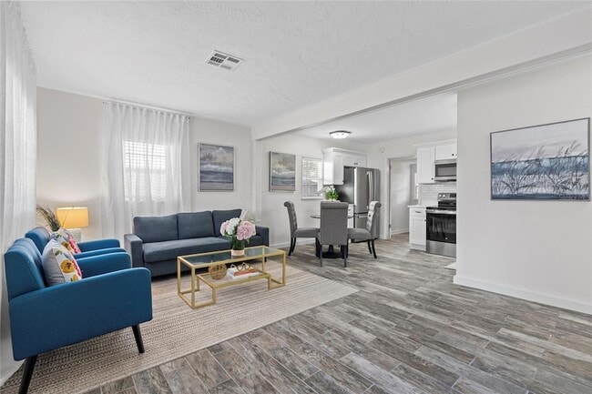 Photo - 326 50th Ave N