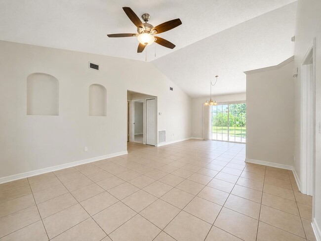 Photo - 2822 SW Giralda St