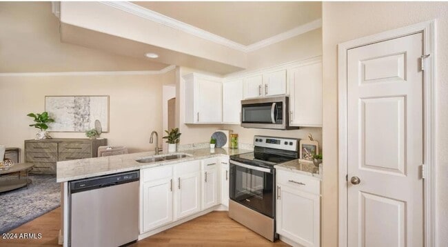 Photo - 5120 E Hampton Ave Unit 1