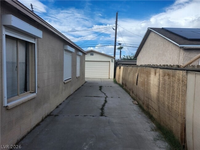 Photo - 4624 Evergreen Pl