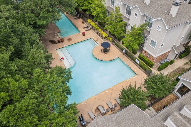 Building Photo - The Parker