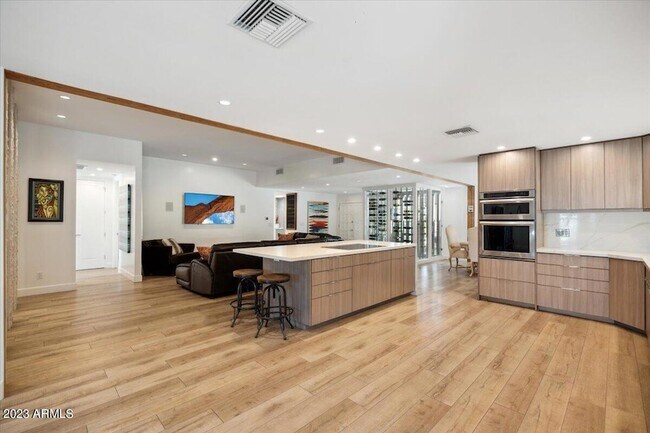 Photo - 6842 N 72nd Pl