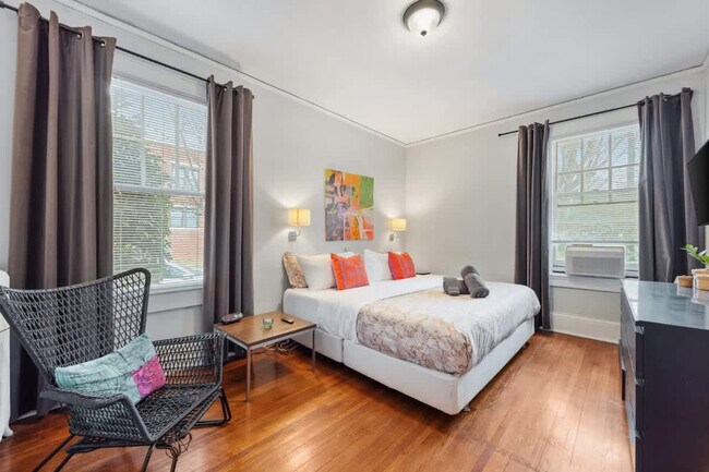 Photo - 536 Hawthorne Ln Unit FL1-ID1331024P