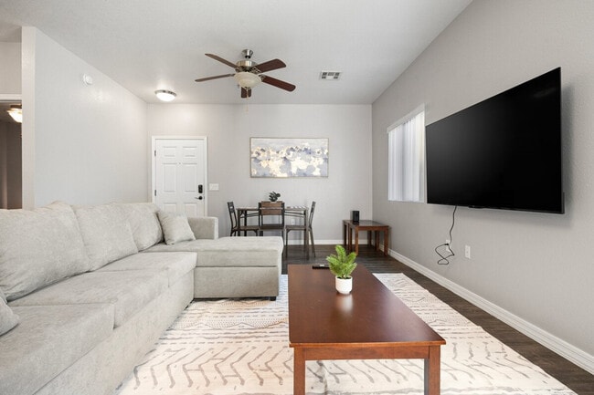 Photo - 14 W Villa Rita Dr Unit ID1244300P