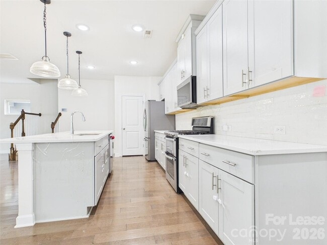 Photo - 3941 Woodland View Dr