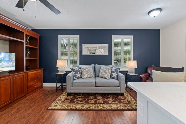 Photo - 5422 Leonard St Unit SI ID1578440P