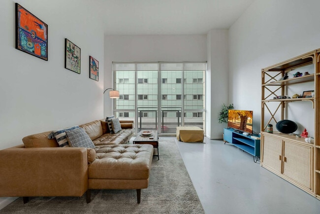 Building Photo - 235 NE 2nd St Unit SI ID1467685P