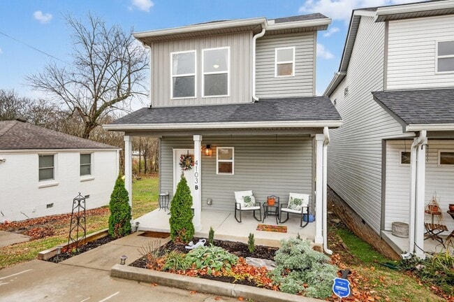 Photo - 4103 Main St