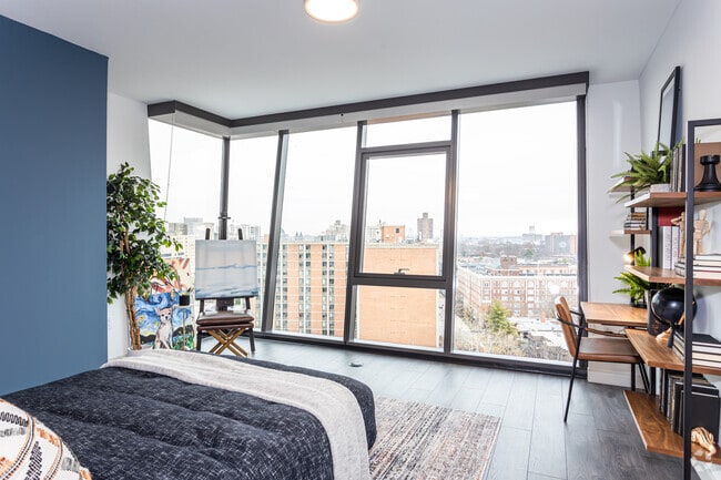 1BR, 1BA - 982 SF - One Hundred Above the Park