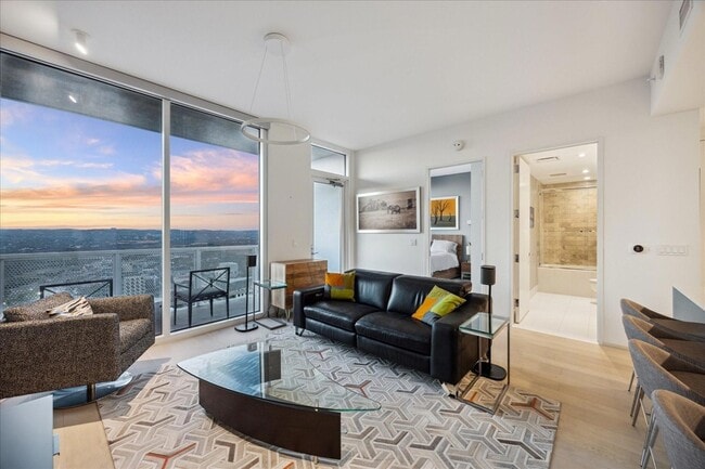 Building Photo - 301 West Ave Unit 4708