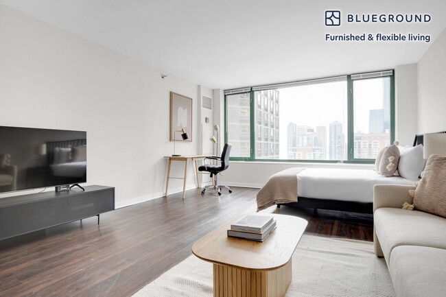 Building Photo - 420 E Ohio St Unit FL35-ID582