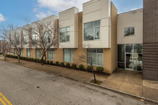 Photo - 2263 Young Ave Unit 212