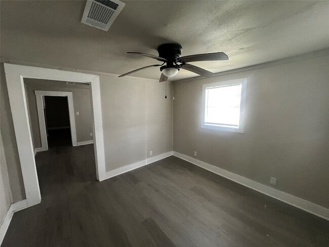 Photo - 1337 W Procter St