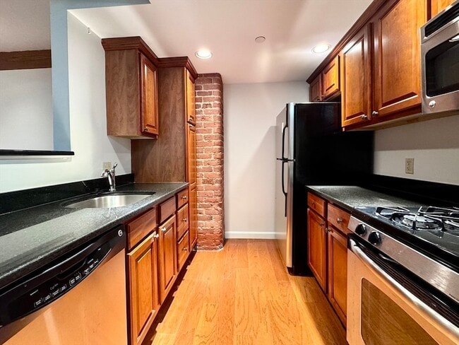 Building Photo - 4 Bishop St Unit G11