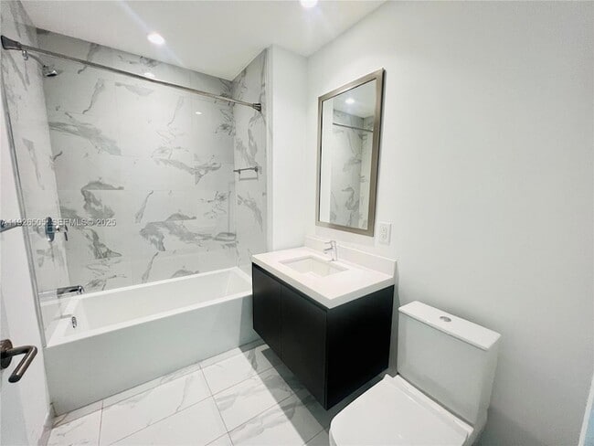 Photo - 851 NE 1st Ave Unit 2808